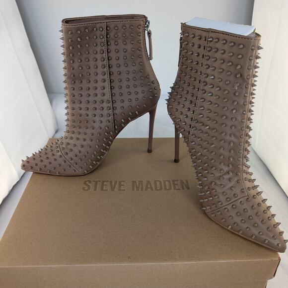 Steve Madden Shoes - Steve Madden Brown Studded Heels